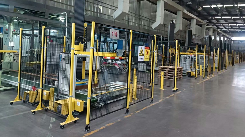 現(xiàn)代化車間--青島中新華美塑料有限公司